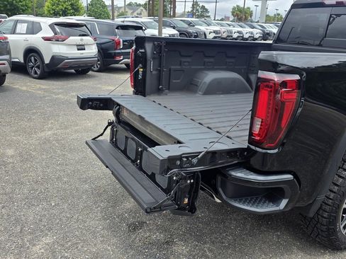 Used 2024 GMC Sierra 1500 AT4 w/ Technology Package AWD/4WD image 46