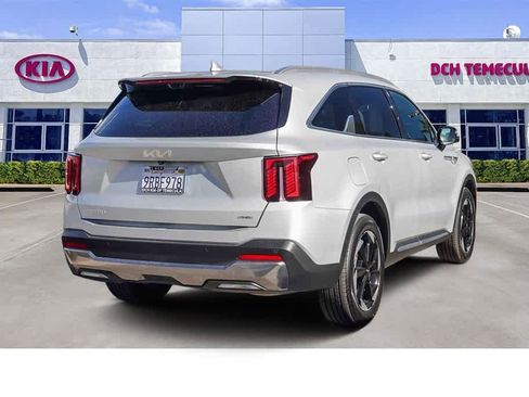 Certified 2025 Kia Sorento SX Prestige image 4
