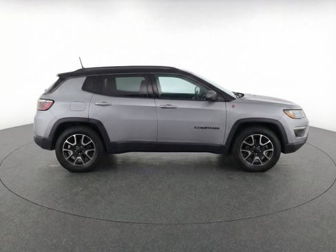 Used 2025 Jeep Compass Trailhawk image 11
