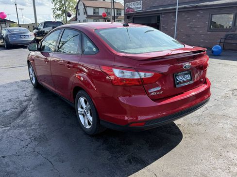 Used 2012 Ford Focus SE FWD image 6
