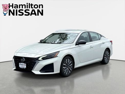 Used 2024 Nissan Altima 2.5 SV FWD image 5