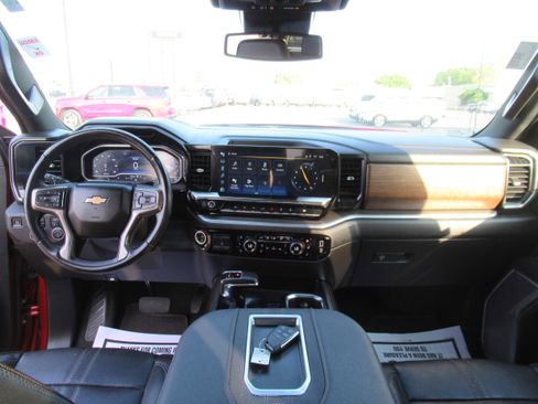 Used 2022 Chevrolet Silverado 1500 High Country w/ LPO, Dark Essentials Package AWD/4WD image 15