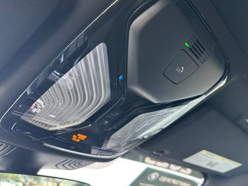 Used 2023 BMW 530e w/ Premium Package image 22