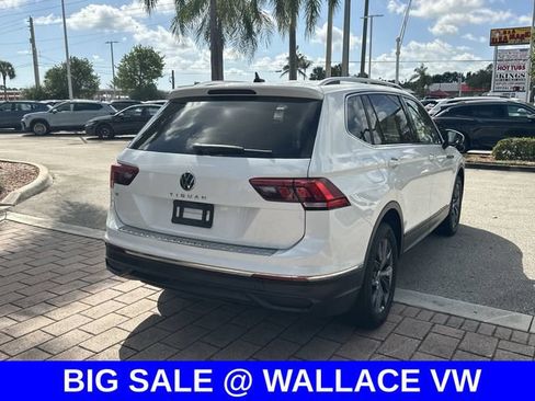 Certified 2023 Volkswagen Tiguan SE FWD image 7