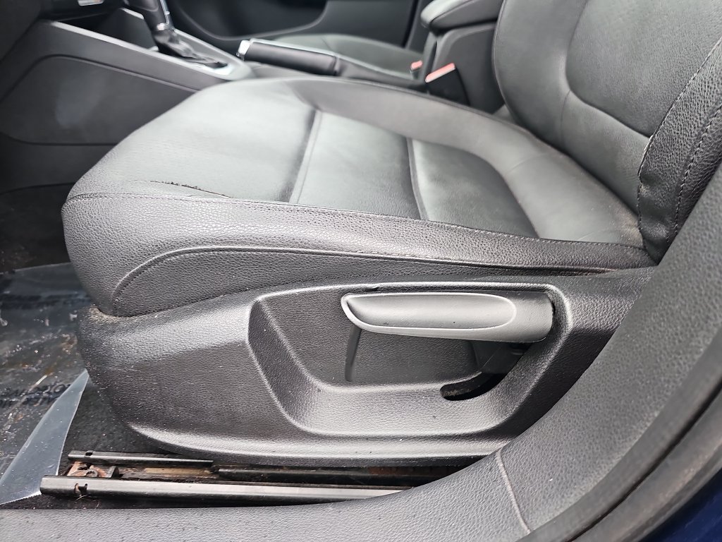 Used 2011 Volkswagen Jetta SE FWD image 25