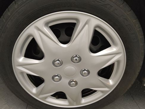 Used 2021 Chevrolet Spark LS image 31