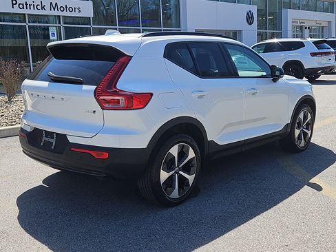 Used 2026 Volvo XC40 B5 Plus w/ Protection Package Premier AWD/4WD image 2