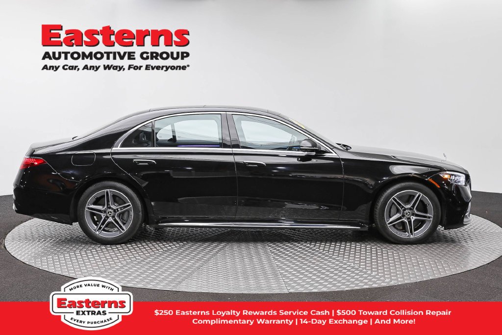 Used 2022 Mercedes-Benz S 500 4MATIC w/ AMG Line Package image 5