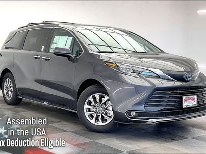 New 2025 Toyota Sienna XLE