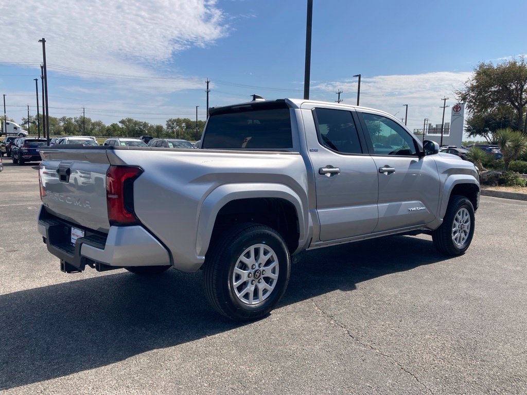 Used 2025 Toyota Tacoma 4x4 Double Cab image 5