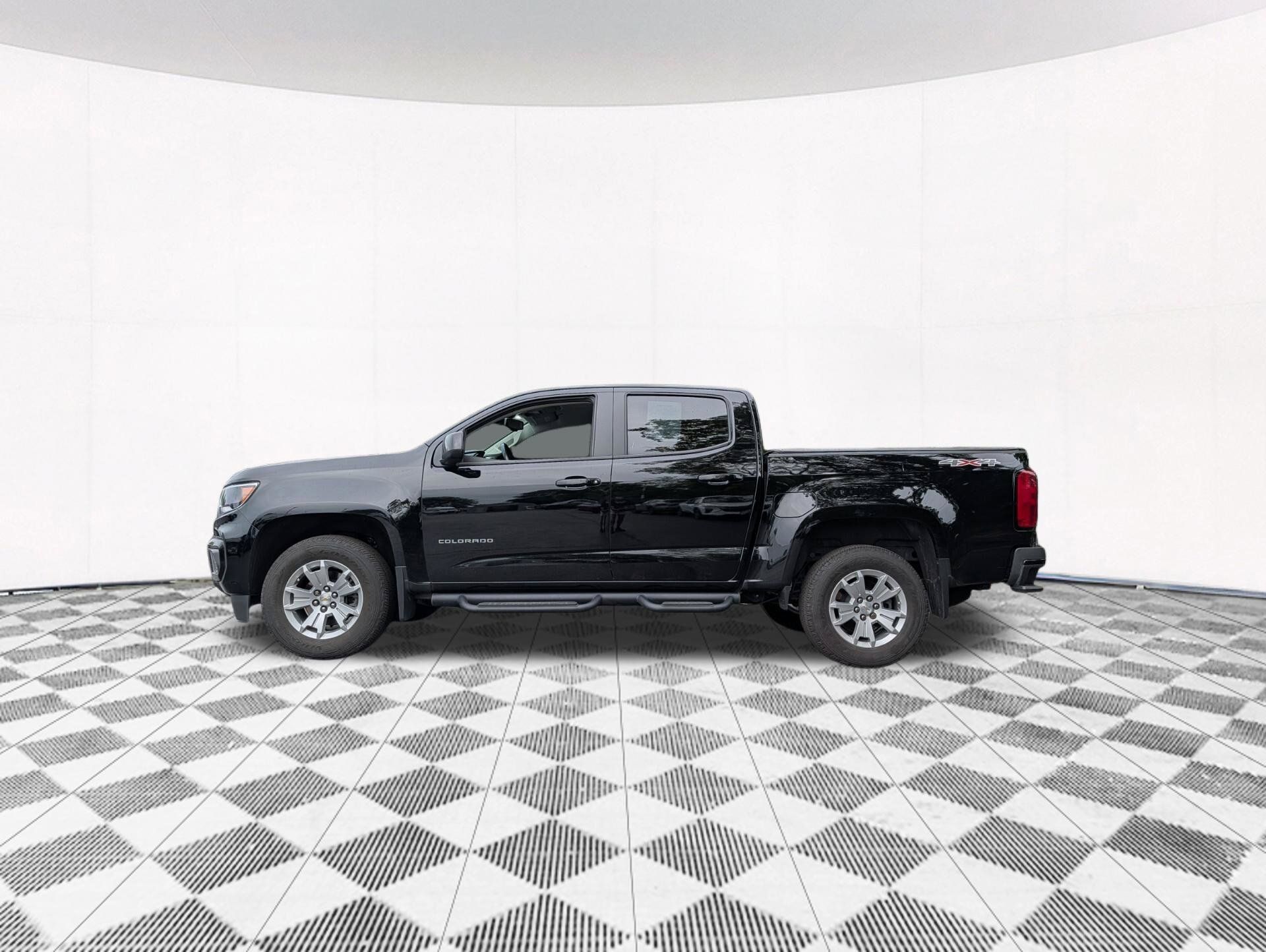 Used 2021 Chevrolet Colorado LT w/ Safety Package AWD/4WD image 12