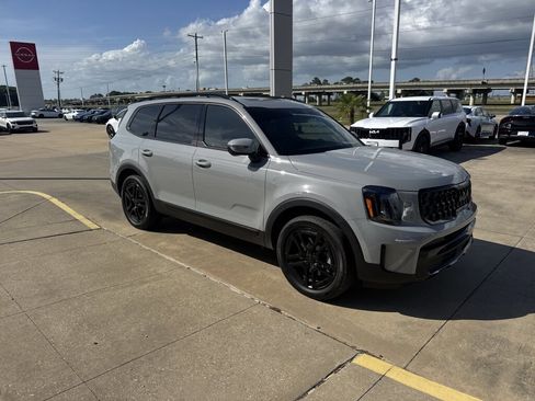 Used 2025 Kia Telluride EX X-Line AWD/4WD image 12