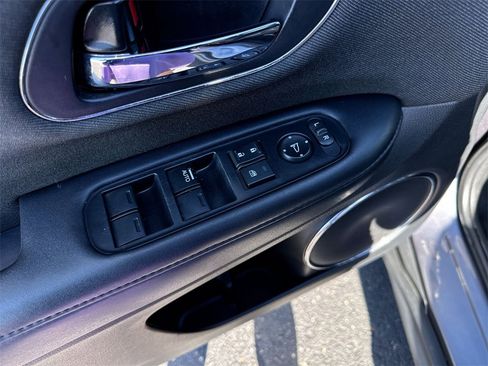 Used 2022 Honda HR-V EX image 13