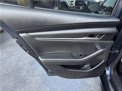 Used 2021 MAZDA MAZDA3 s image 20