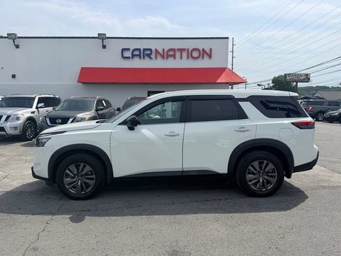 Used 2023 Nissan Pathfinder S AWD/4WD image 3