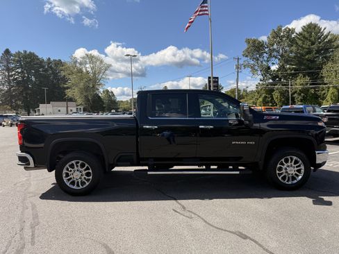 Certified 2024 Chevrolet Silverado 2500 LTZ w/ LTZ Plus Package image 7