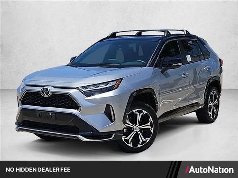 Used 2025 Toyota RAV4 XSE AWD/4WD image 1