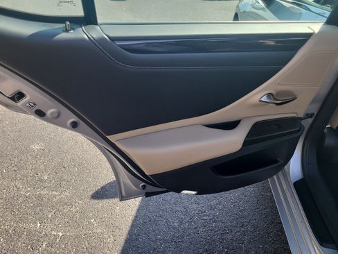 Used 2019 Lexus ES 350 w/ Premium Package FWD image 11