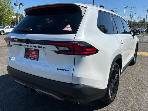 New 2026 Toyota Grand Highlander AWD image 5