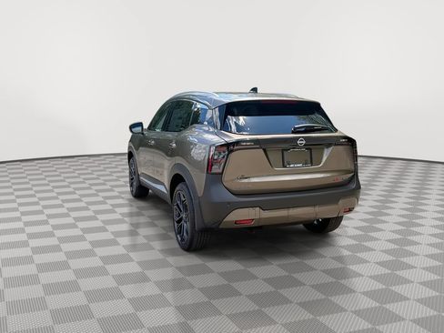 New 2026 Nissan Kicks SR AWD/4WD image 8