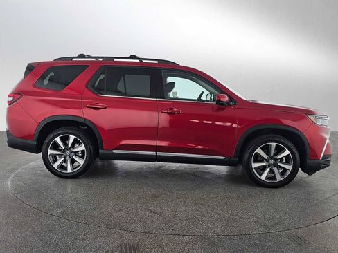 Used 2024 Honda Pilot Elite image 2