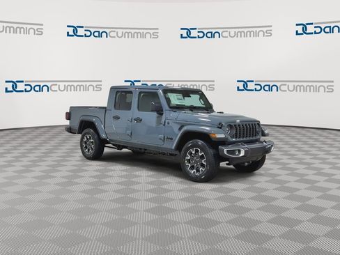 New 2026 Jeep Gladiator Sport image 2