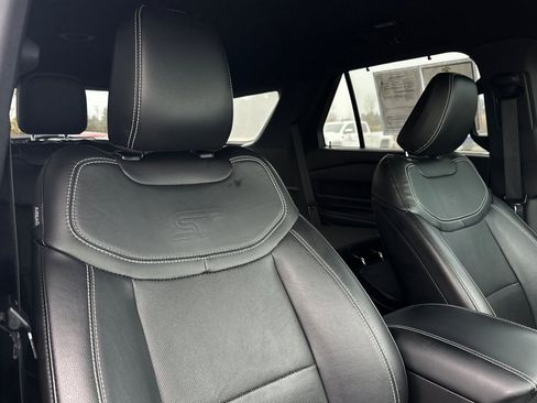 Used 2022 Ford Explorer ST w/ Equipment Group 401A image 17