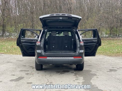 Used 2024 Jeep Grand Cherokee L Limited w/ Luxury Tech Group II image 45