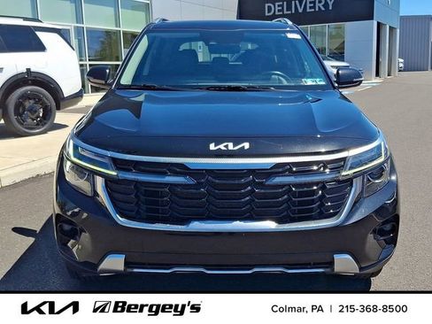 Certified 2024 Kia Seltos EX AWD/4WD image 2