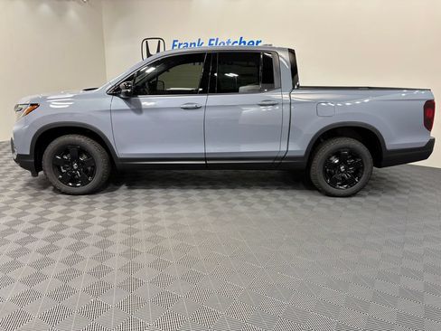 New 2026 Honda Ridgeline Black Edition image 3