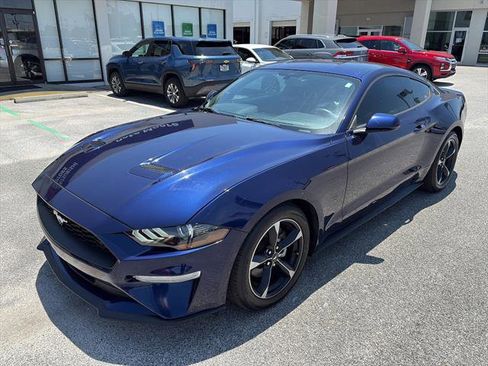 Used 2020 Ford Mustang Coupe RWD image 2