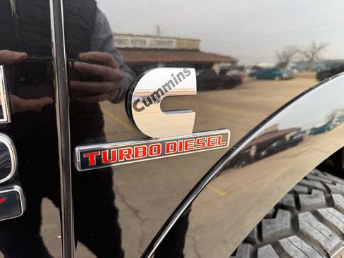 Used 2017 RAM 3500 Laramie Longhorn image 10