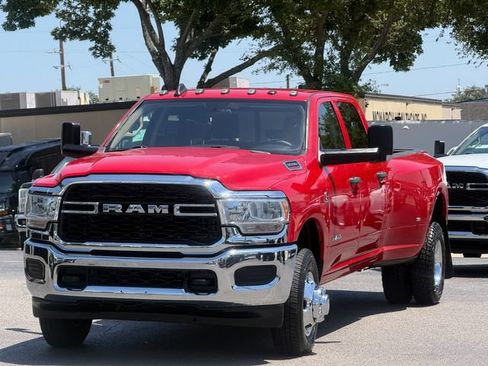 Used 2020 RAM 3500 Tradesman AWD/4WD image 3