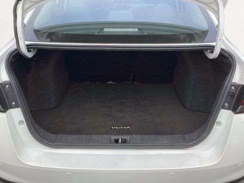 Used 2023 Nissan Versa SV image 16