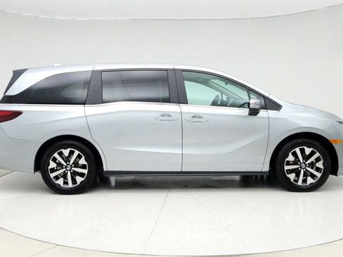 Used 2025 Honda Odyssey EX-L image 4