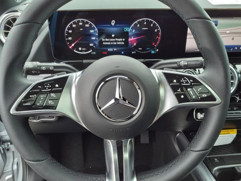 Certified 2025 Mercedes-Benz GLA 250 4MATIC image 14