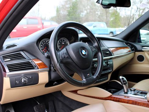 Used 2012 BMW X5 M image 16