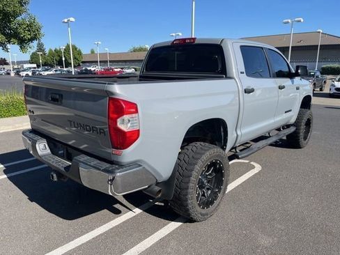 Used 2019 Toyota Tundra SR5 w/ SR5 Upgrade Package AWD/4WD image 5