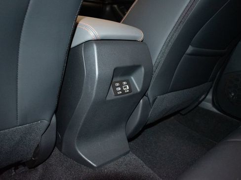 Certified 2024 Subaru Crosstrek 2.5i Limited AWD/4WD image 23