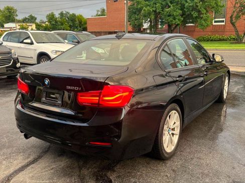 Used 2017 BMW 320i xDrive Sedan AWD/4WD image 6
