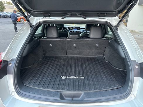 Used 2020 Lexus UX 250h w/ Premium Package image 18