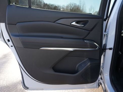 Used 2024 Chevrolet Traverse Z71 image 19