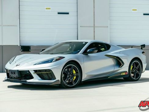 Used 2021 Chevrolet Corvette Stingray Premium Cpe w/ Z51 Performance Package image 61