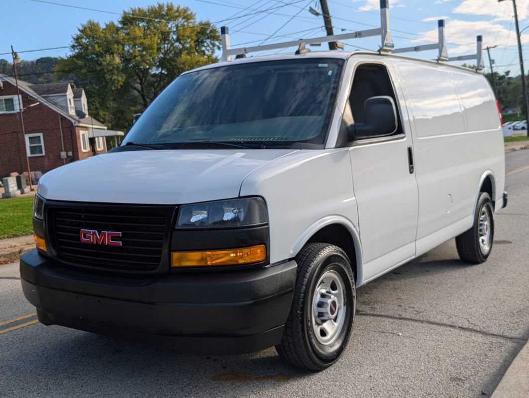 Used 2019 GMC Savana 2500 w/ Driver Convenience Package RWD image 9