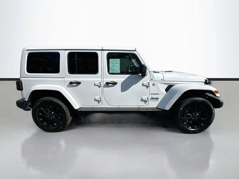 Used 2024 Jeep Wrangler Unlimited Sahara AWD/4WD image 5