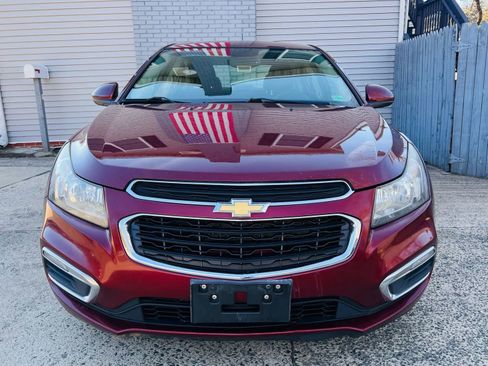 Used 2016 Chevrolet Cruze LT image 2