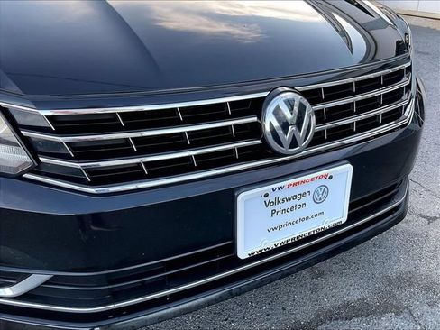 Used 2016 Volkswagen Passat 1.8T SE FWD image 32