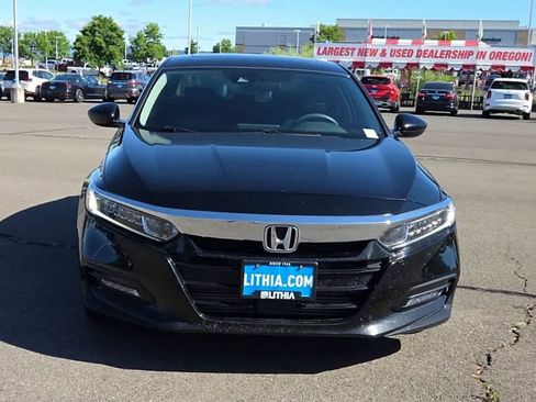 Used 2018 Honda Accord EX image 3