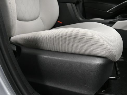 Used 2023 Toyota Corolla Cross L FWD image 25