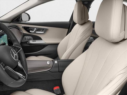 New 2026 Mercedes-Benz E 450 4MATIC Sedan image 6